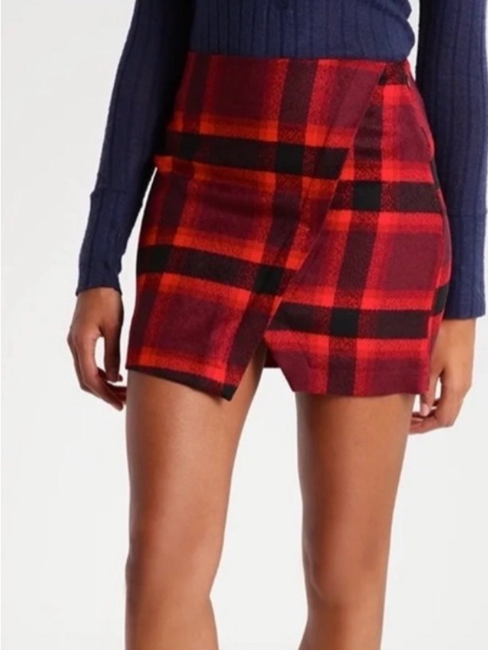 Abercrombie and Fitch size 00, red and black plaid, perfect condition